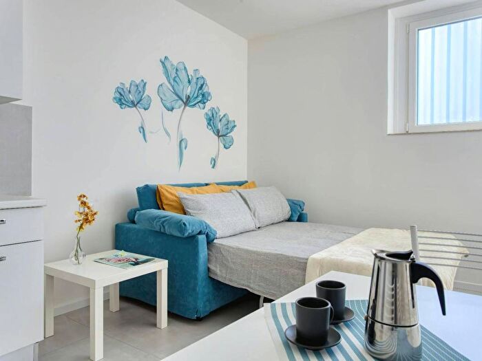 Appartamento monolocale in affitto in Via Giovanni Battista Cassinis, Corvetto, Milano