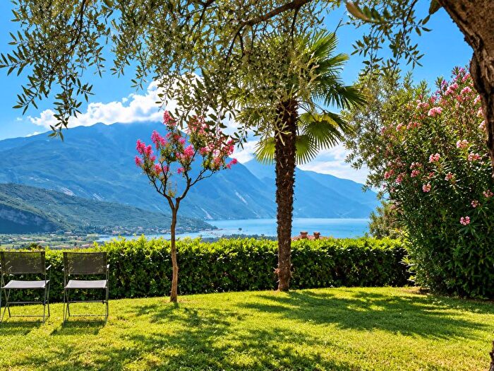 Casa con 5 locali in vendita in Località Piazze, Tenno