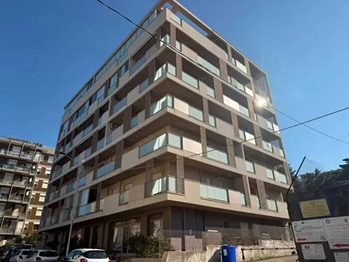 Appartamento trilocale in vendita in Via Madonna dei Cieli, Catanzaro