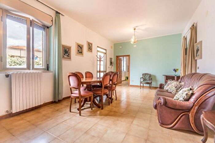 Casa con 5 locali in vendita in Via Carizia, Sezze