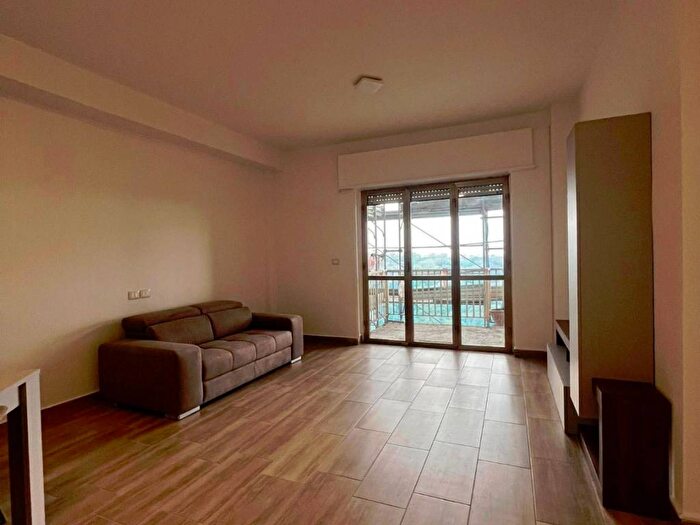 Casa quadrilocale in affitto in Viale degli Ibiscum, Pinetamare, Castel Volturno
