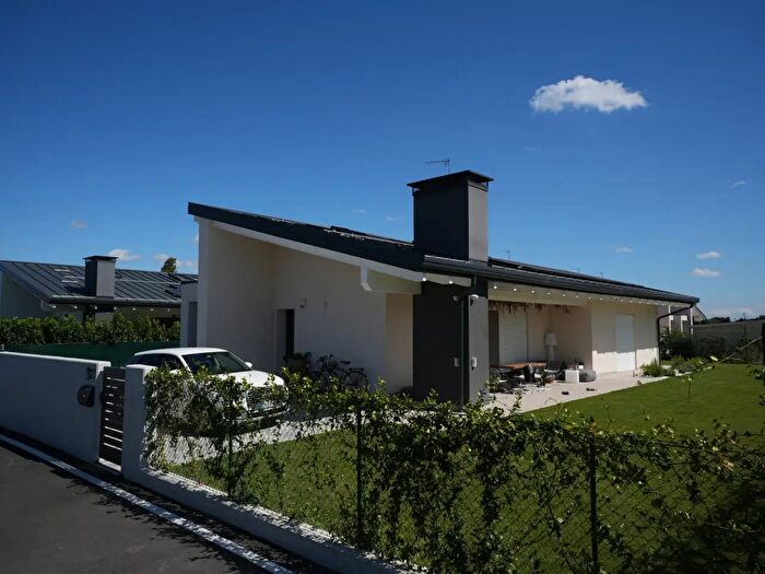 Casa quadrilocale in vendita in Via Rita Levi Montalcini, San Giovanni In Persiceto