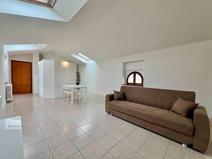 Appartamento trilocale in affitto in Via Giacomo Matteotti, Centro, Palazzolo sullOglio