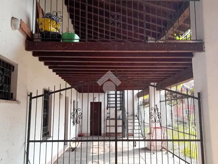 Appartamento bilocale in vendita in Via S Zeno, Brescia