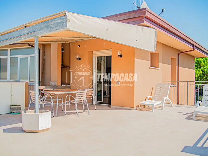 Appartamento trilocale in vendita in Via Puglie, Cervia
