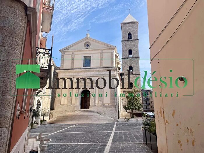 Casa quadrilocale in vendita in Potenza