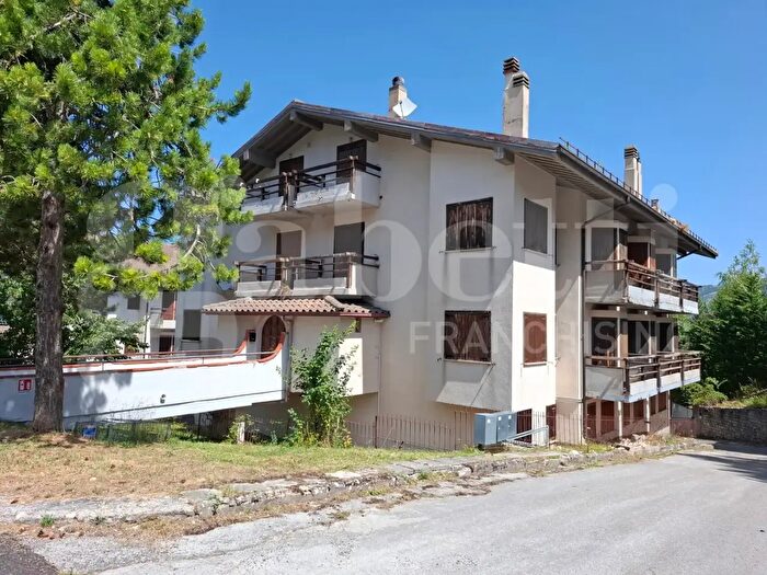Appartamento bilocale in vendita in Via Giuseppe Faelli, Ovindoli
