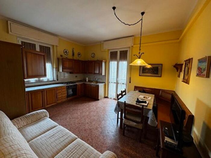 Appartamento trilocale in vendita in Via Bergamo, Cremona