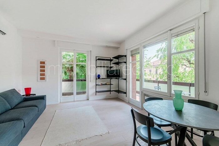 Appartamento bilocale in affitto in Via Zezio, Borghi, Como