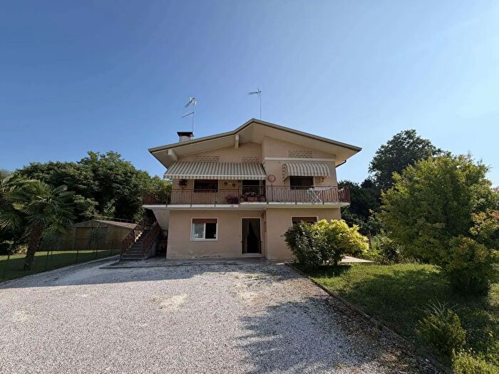 Appartamento con 5 locali in vendita in Via Gervino, Portogruaro