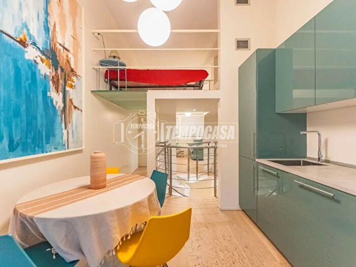 Appartamento trilocale in vendita in Viale Stelvio, Milano