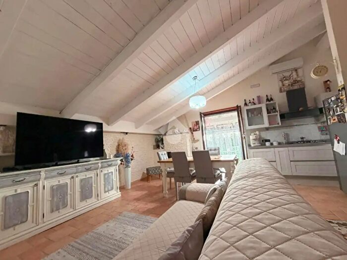 Appartamento trilocale in vendita in Via Francesco Santi, Mugnano Di Napoli