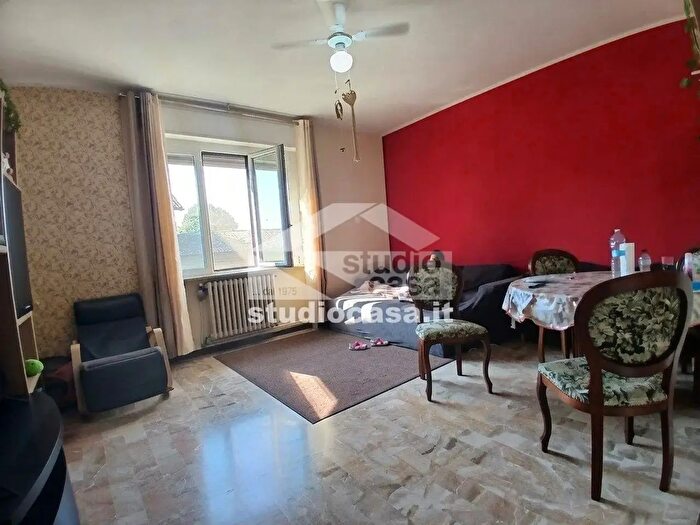 Appartamento trilocale in vendita in Ugo Dozzio, Belgioioso