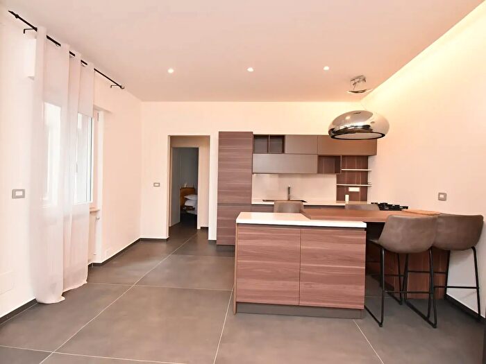 Appartamento con 5 locali in vendita in Via a Volta, Nardo