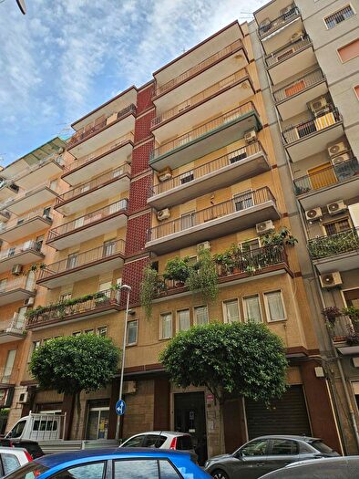 Appartamento quadrilocale in vendita in Via Campania, Taranto