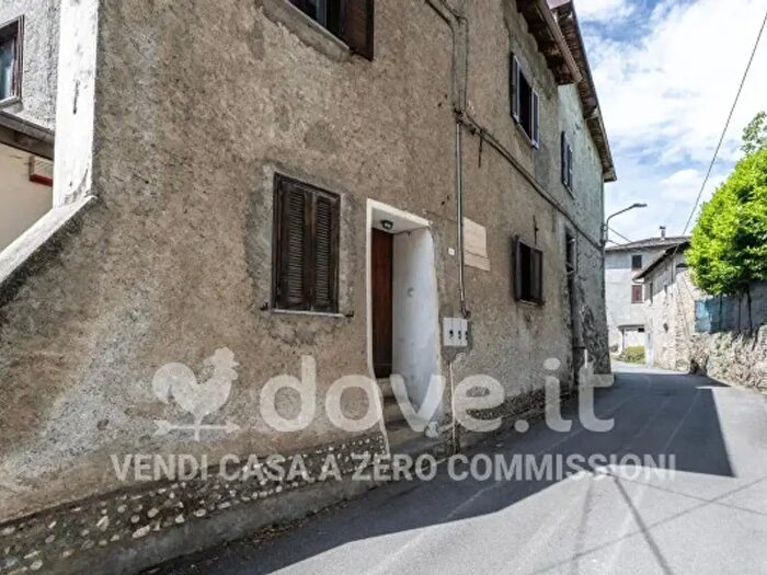 Appartamento bilocale in vendita in Via Menatti, Tresivio