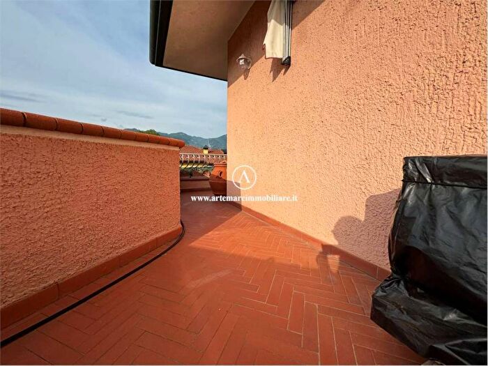 Casa con 5 locali in affitto in Via Del Sale, Pietrasanta