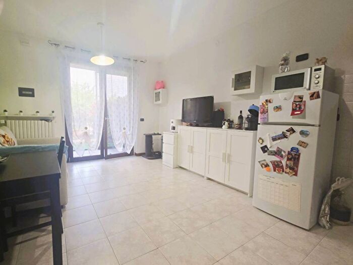 Appartamento monolocale in affitto in Via Alberelle, Rozzano