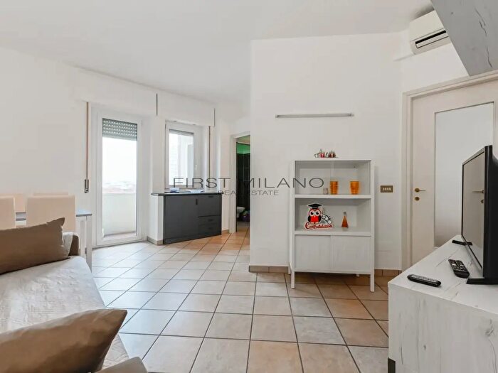 Appartamento bilocale in affitto in Via Gioia, Milano