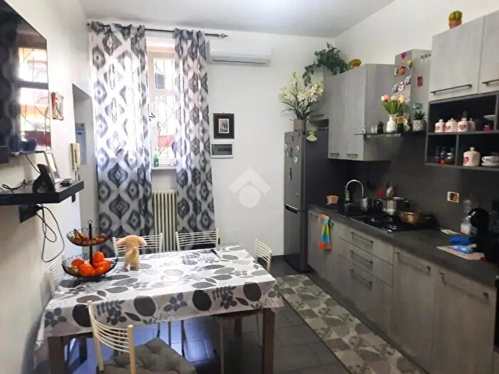 Appartamento trilocale in vendita in Via Nizza, Torino