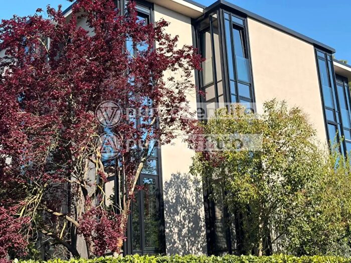 Appartamento con 8 locali in vendita in Versa I Via delle Tagliate, Lucca