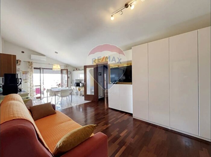 Appartamento trilocale in vendita in Via Guglielmo Polzinetti, Lanciano