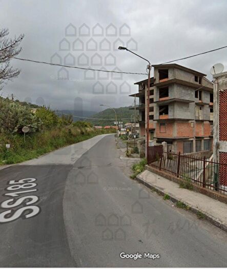 Appartamento con 16 locali in vendita in Via Roma, Francavilla Di Sicilia