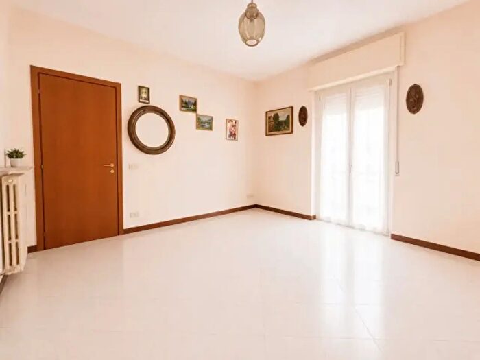 Appartamento trilocale in affitto in Via Erasmo Malvicini, Piacenza
