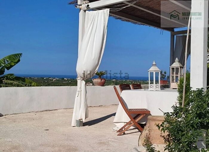 Casa quadrilocale in affitto in Sp Noto Sr, Noto