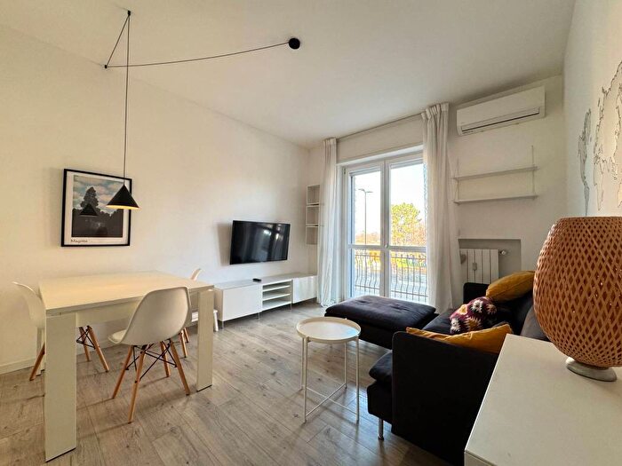 Appartamento bilocale in affitto in Via Novara, Quarto Cagnino, Milano