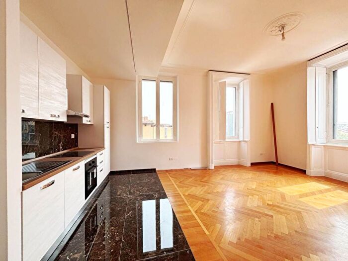 Appartamento trilocale in affitto in Via Spartaco, Montenero, Milano