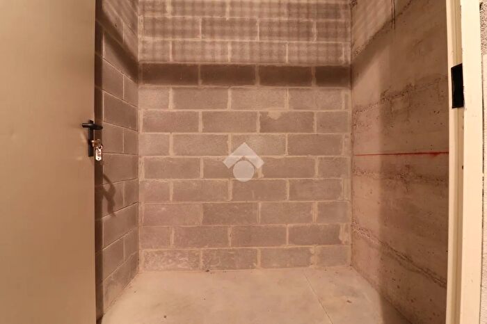 Appartamento trilocale in vendita in Via Verona, Mantova