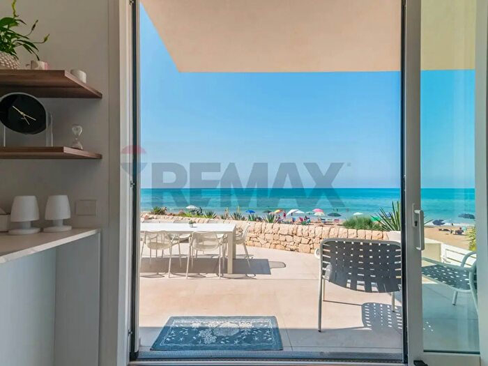 Appartamento con 6 locali in vendita in Via Ortigia, Santa Croce Camerina