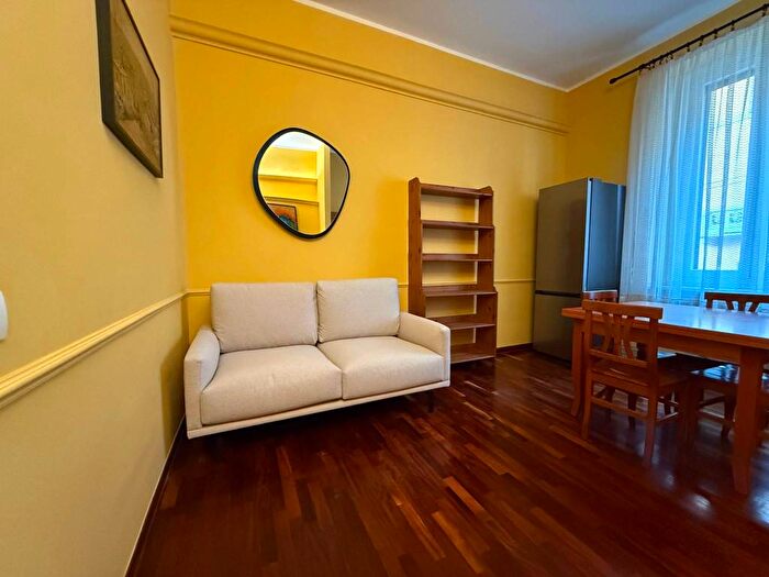 Appartamento trilocale in affitto in Via Rosolino Pilo, Porta Venezia, Milano