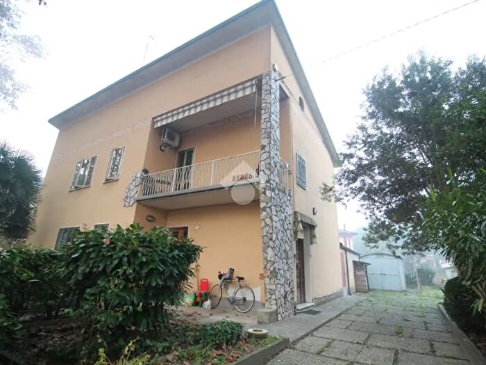 Casa trilocale in vendita in Viale Libertà, Suzzara