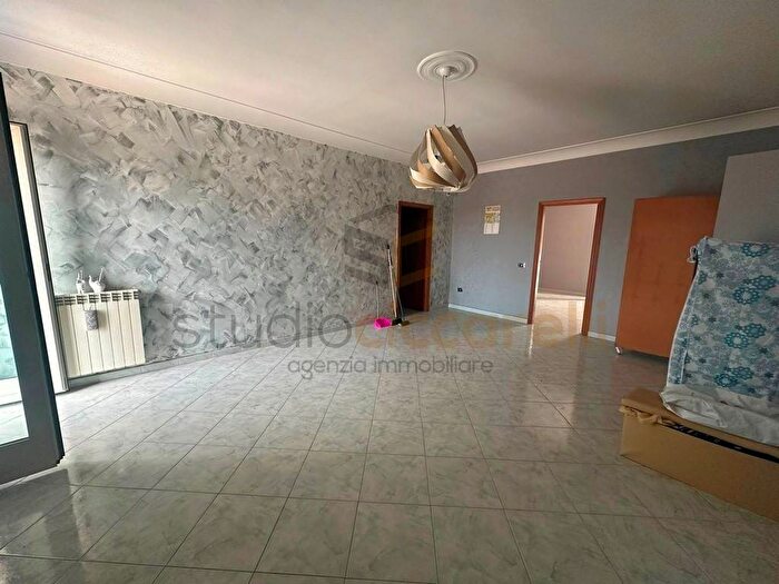 Appartamento trilocale in affitto in Via Arco Sant'Antonio, Monaci, Giugliano in Campania