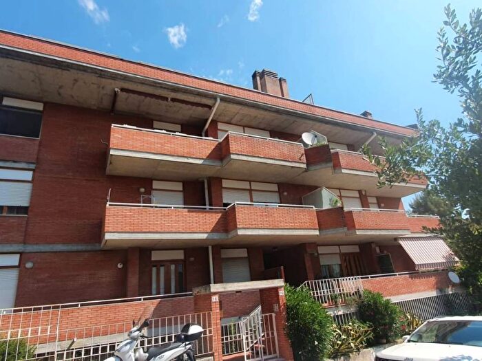 Appartamento quadrilocale in affitto in VIA SAN VENANZIO, Centro, Teramo