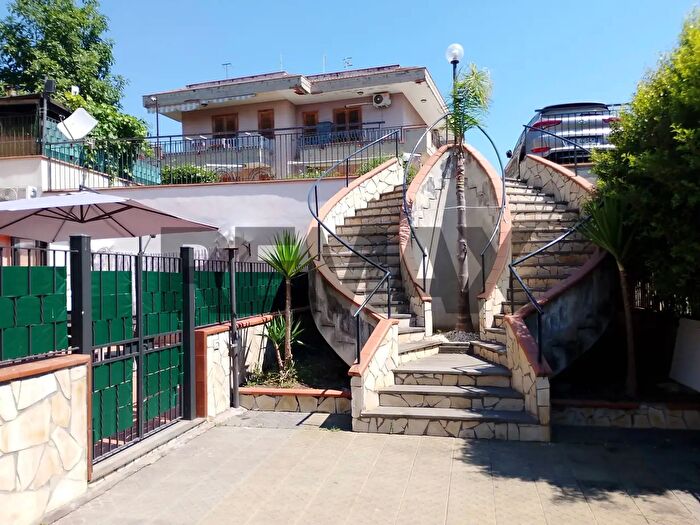 Casa quadrilocale in vendita in Via Sant' Anna, Mascali