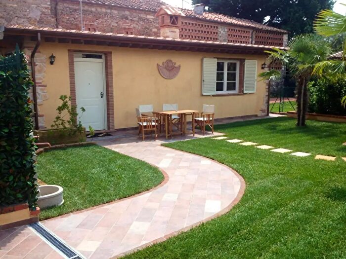 Casa trilocale in affitto in Lucca