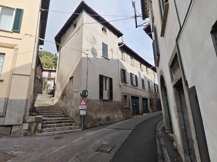 Appartamento bilocale in affitto in Ai Monti, Longone al Segrino