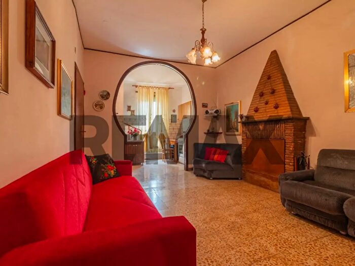 Casa quadrilocale in vendita in Via Sant'Anna, Oriolo Romano