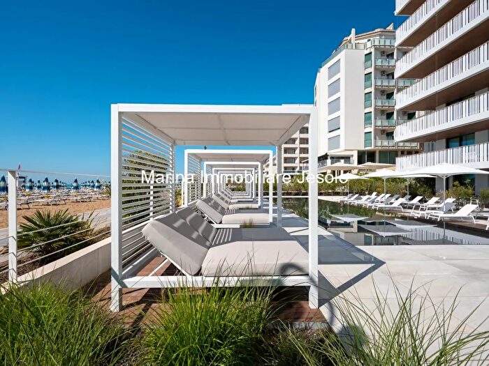 Appartamento quadrilocale in vendita in Piazza Tommaso Nember, Jesolo