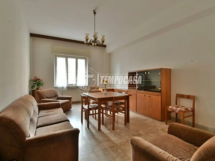 Appartamento quadrilocale in vendita in Via San Severino, Ascoli Piceno