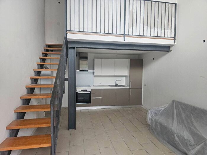 Appartamento bilocale in affitto in Via Antonio Ghislanzoni, Pescarenico, Lecco