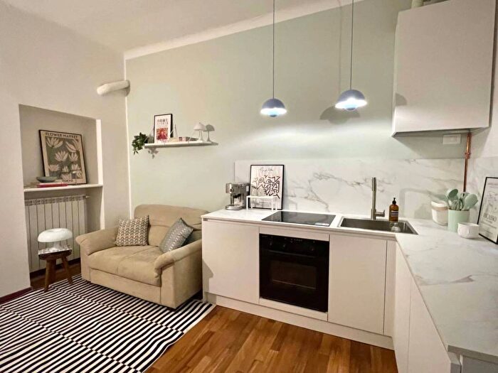 Appartamento bilocale in affitto in Via Savona, Solari, Milano