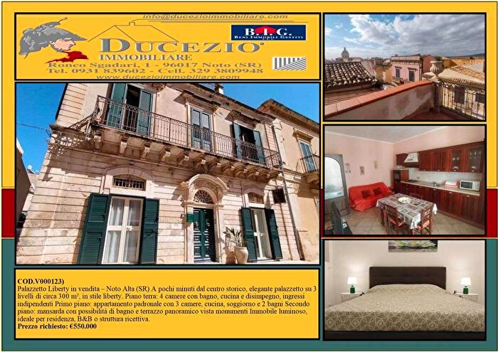 Casa con 10 locali in vendita in Via Principe Umberto, Noto