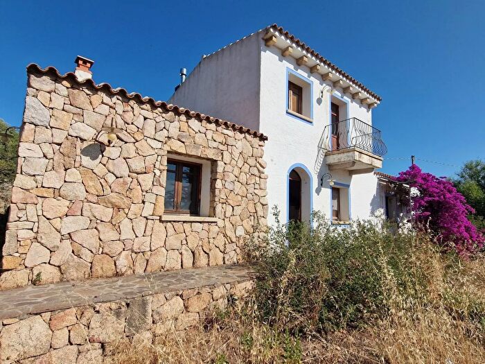 Casa con 5 locali in vendita in Via LI Crineddi, Telti