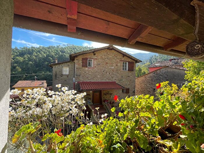 Casa con 5 locali in vendita in Capannori