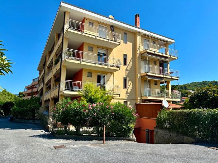 Appartamento bilocale in vendita in Via Amerigo Vespucci, Andora