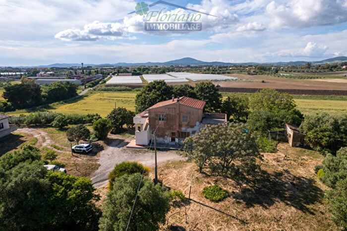 Appartamento quadrilocale in vendita in Località QuercettePescia Romana, Montalto Di Castro